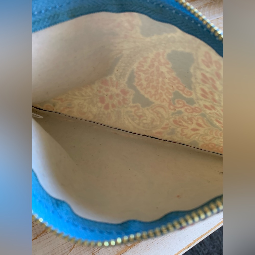 LOFT Pouch - Picture 5 of 7